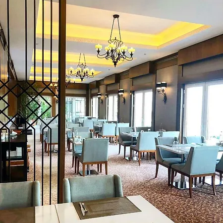 Hotel Mell 4*