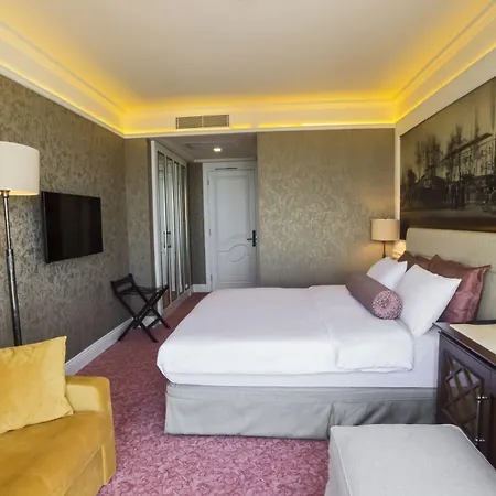 Mell Hotel 3*
